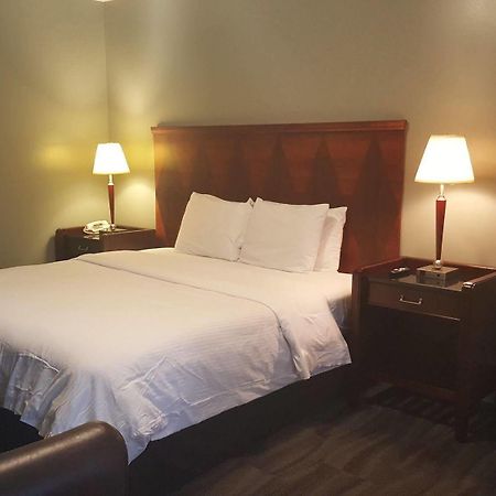 Jefferson Inn And Suites מראה חיצוני תמונה