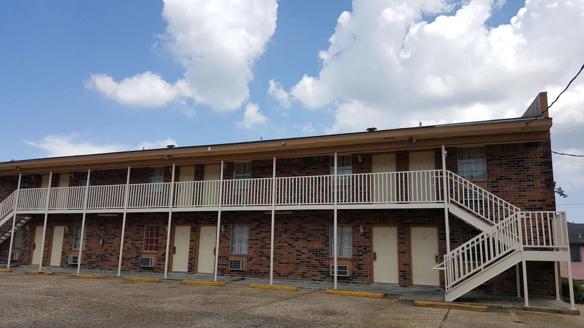 Jefferson Inn And Suites מראה חיצוני תמונה